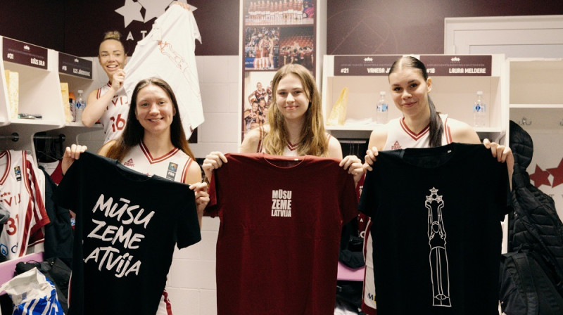 Ilze Jākobsone, Paula Strautmane, Anna Liepiņa, Katrīna Ozola 2024. gada 4. novembrī. Foto: Renārs Koris