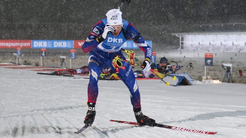 Franču biatlonists Emiljēns Žaklēns. Foto: AFP/Scanpix