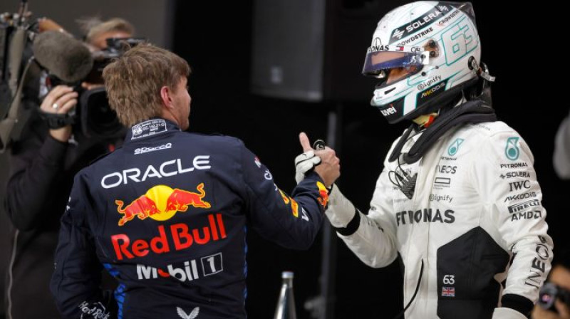 Makss Verstapens un Džordžs Rasels. Foto: Motorsport.com