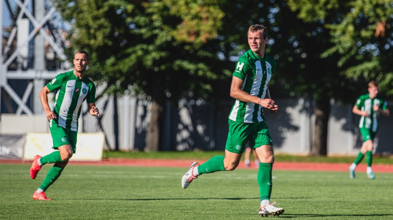 Daniils Ulimbaševs un Oskars Vientiess. Foto: fsmetta.lv