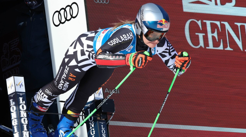 Jaunzēlandes kalnu slēpotāja Alise Robinsone pirms Kronplacas trases veikšanas.
Foto: Sergio Bisi/IPA Sport/Zumapress.com/Scanpix