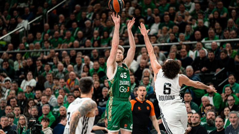 Kauņas "Žalgira" basketbolists Breidijs Meneks metiena mirklī. Foto: BC Žalgiris Kaunas