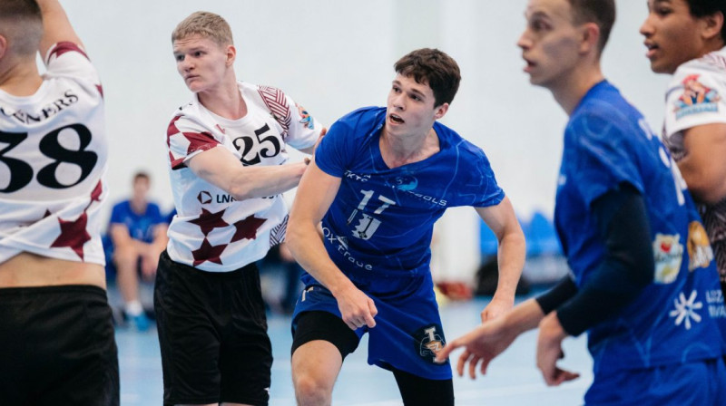 Moments no spēles starp MSĢ un "SK Latgols". Foto: Dace Eihvalde, Latvijas Handbola federācija
