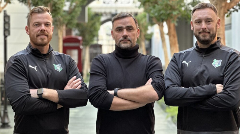 No kreisās: Renārs Rode, Jurģis Kalns, Tonijs Makmalens. Foto: FK Auda