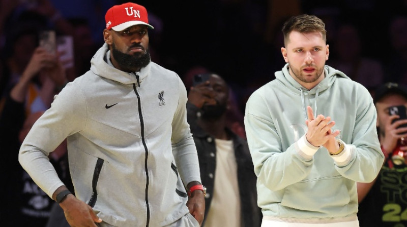 Lebrons Džeimss un Luka Dončičs. Foto: Getty Images via AFP/Scanpix