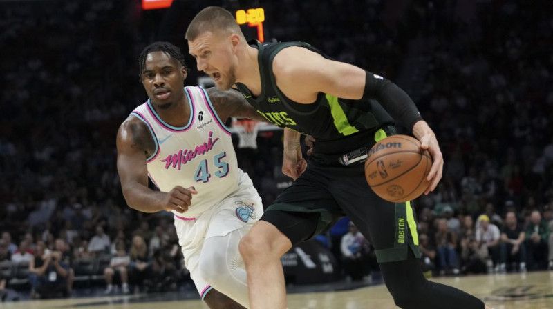 Kristaps Porziņģis pret Maiami vienību. Foto. AP/Scanpix