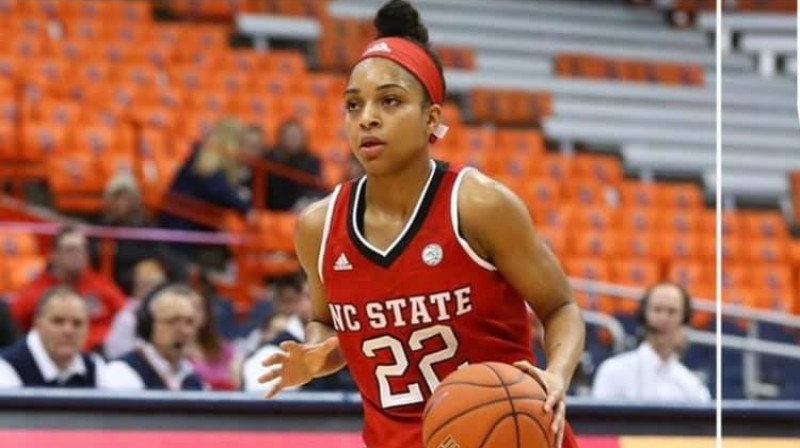 Dominika Vilsone "NC State" kreklā. Kolāža: Las Vegas Aces