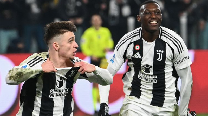 Fransišku Konseisau un Randals Kolo Muanī. Foto: AFP/Scanpix