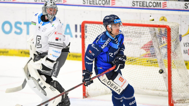 Roberts Bukarts pēc izmantota izgājiena. Foto: Petr Kotala/HC Vítkovice Ridera