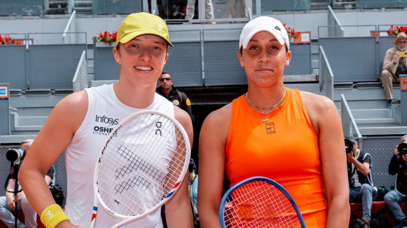 Iga Švjonteka un Medisona Kīza. Foto: Mutua Madrid Open