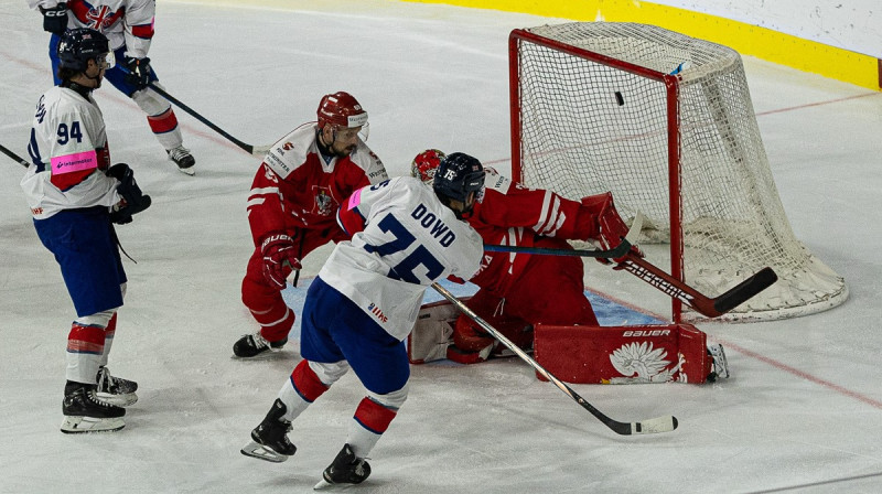 Brita Roberta Dauda vārtu guvuma mirklis spēlē pret Polijas valstsvienību. Foto: Zsolt Halmágyi/Sportfoto Press