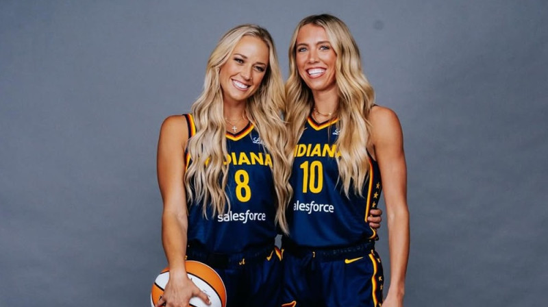 Sofija Kaningema un Leksija Hala 2025. gada 1. maijā. Foto: Indiana Fever