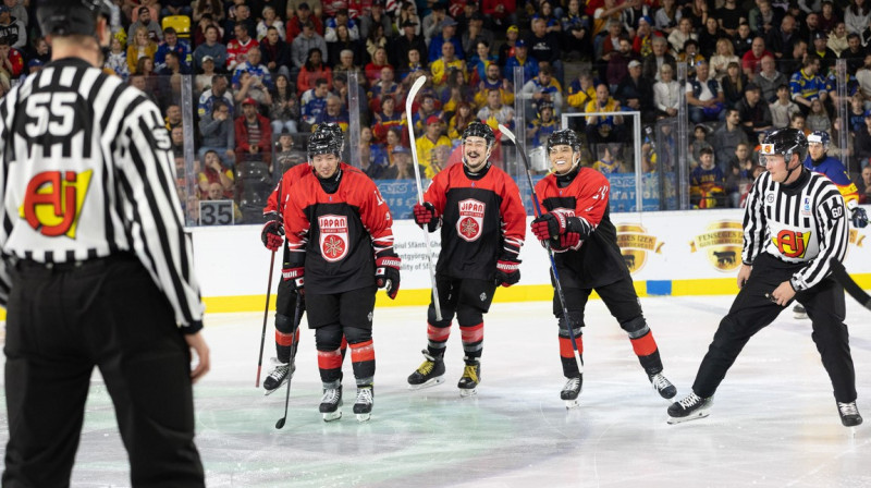 Japānas valstsvienības hokejisti. Foto: Zsolt Halmágyi/Sportfoto Press