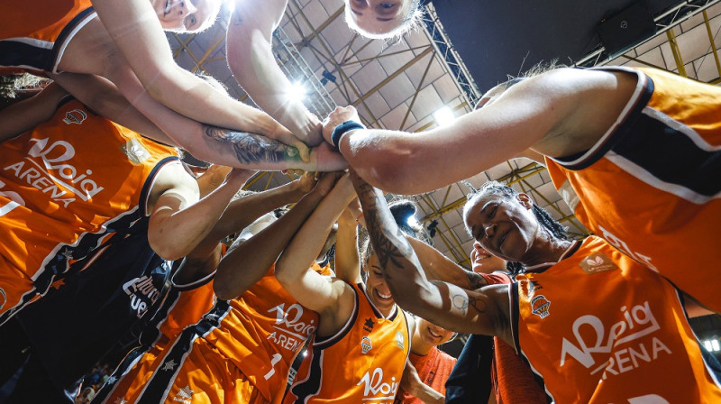 "Valencia" basketbolistes 2025. gada 4. maijā. Foto: Valencia Basket