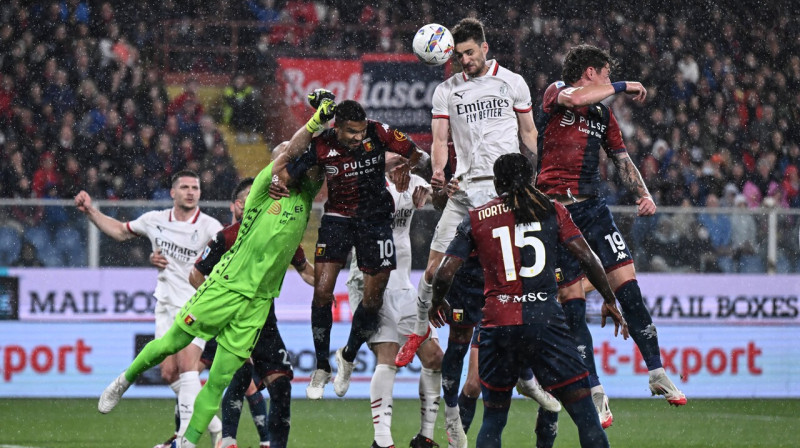 Mirklis no Dženovas un Milānas komandu cīņas. Foto: Gribaudi/ImagePhotoAgency.it/Imago Images/Scanpix