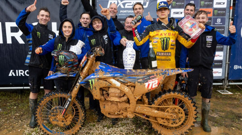 Jānis Mārtiņš Reišulis ar komandu. Foto: Yamaha Racing