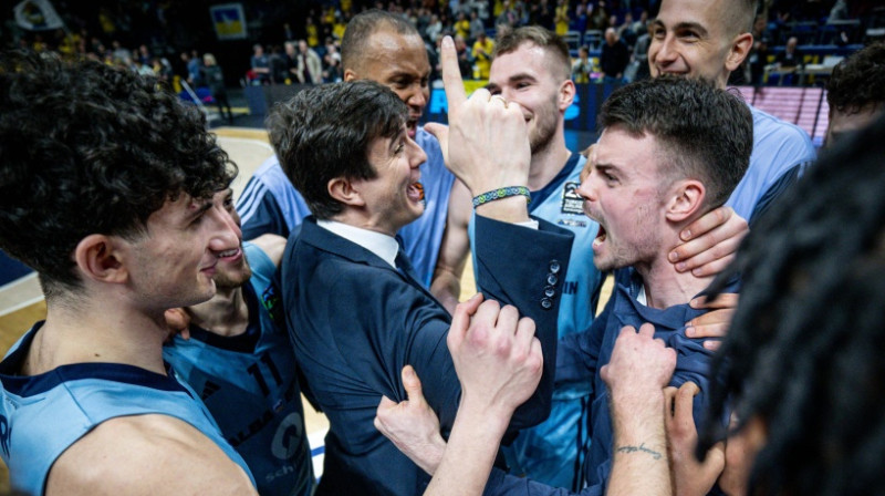 "Alba" basketbolisti un galvenais treneris Pedro Kaljess. Foto: Imago/Scanpix