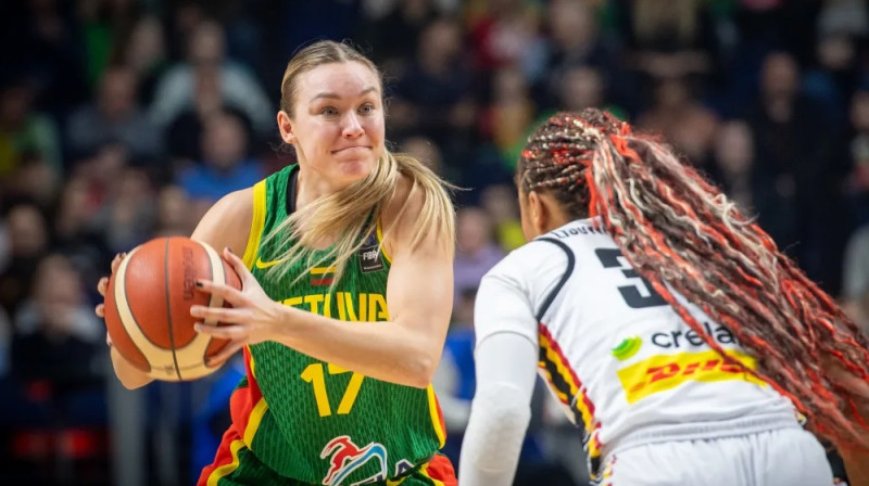 Gabija Meškonīte spēlē pret Beļģiju. Foto: FIBA
