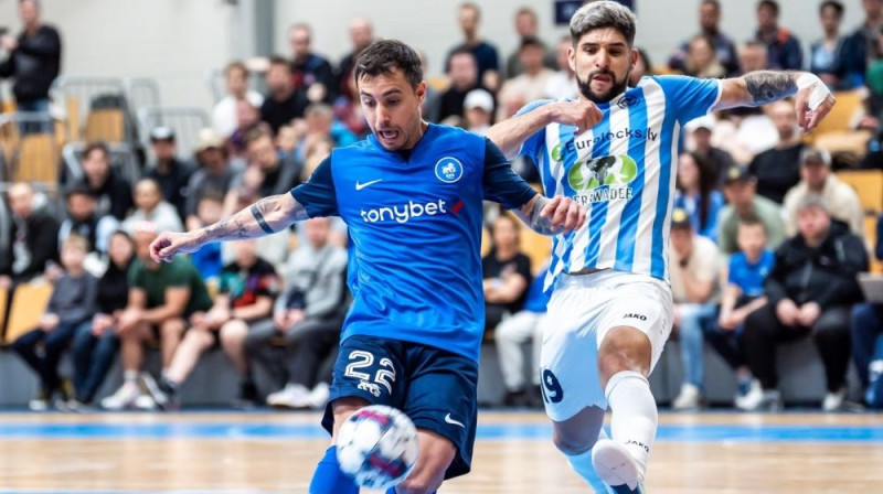 Konstantino Teljo (ar bumbu) Foto: RFS futsal/Facebook
