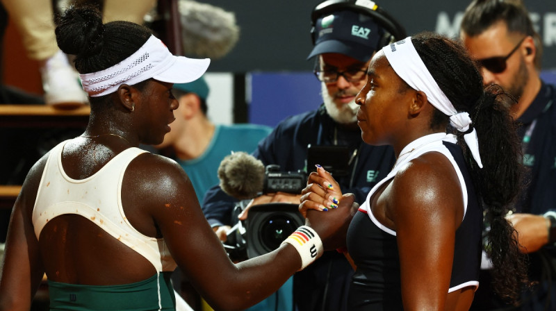 Viktorija Mboko un Koko Gofa. Foto: Reuters/Scanpix