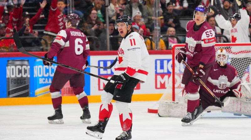 Kanādietis Treviss Koneknijs pēc vārtu guvuma spēlē pret Latvijas valstsvienību. Foto: André Ringuette/IIHF