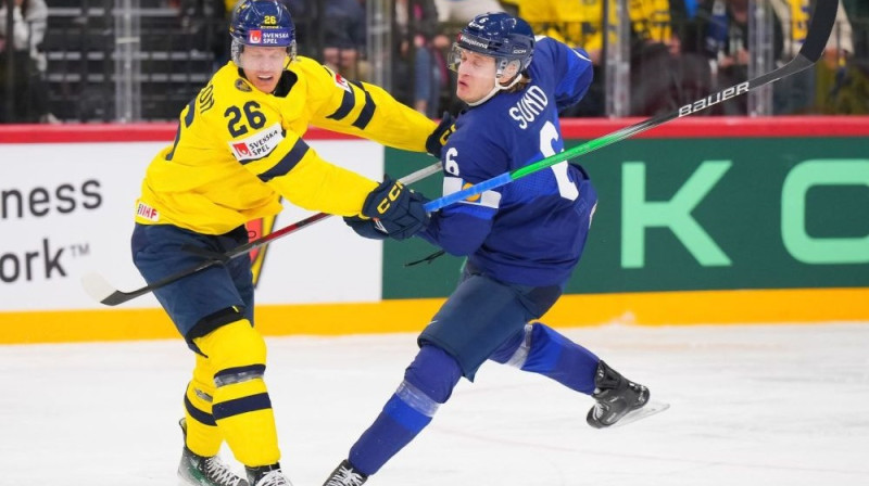 Tonija Sunda liktenīgā sadursme ar Antonu Bengtsonu Foto: IIHF
