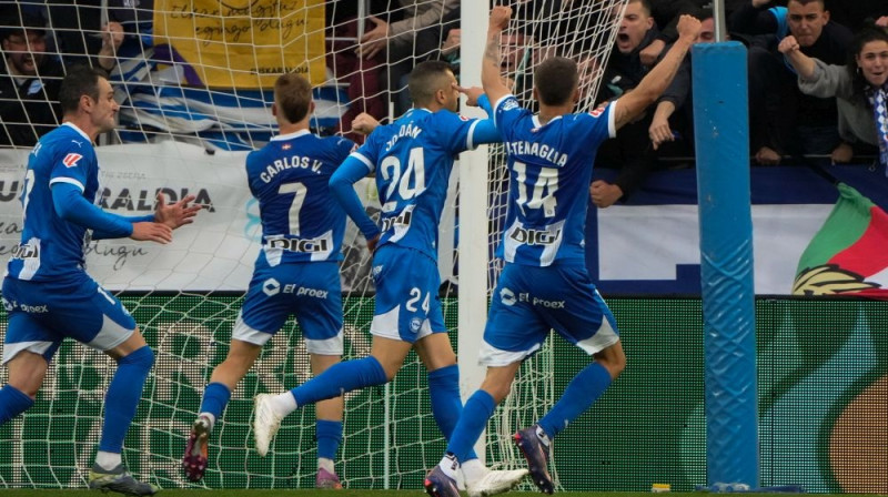 "Alaves" futbolisti Foto: EPA/Scanpix