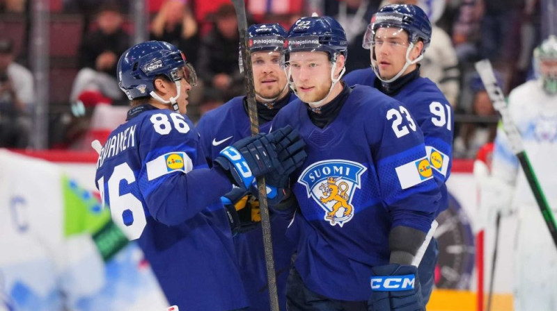 Somijas izlases hokejisti Foto: IIHF