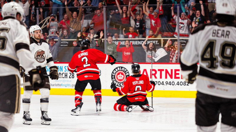 Mirklis pēc Šarlotas "Checkers" uzbrucēja Rasmusa Asplunda vārtu guvuma Kaldera kausa ceturtdaļfinālā. Foto: Charlotte Checkers
