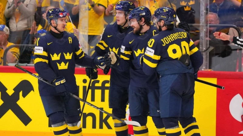 Zviedrijas izlases hokejisti Foto: IIHF