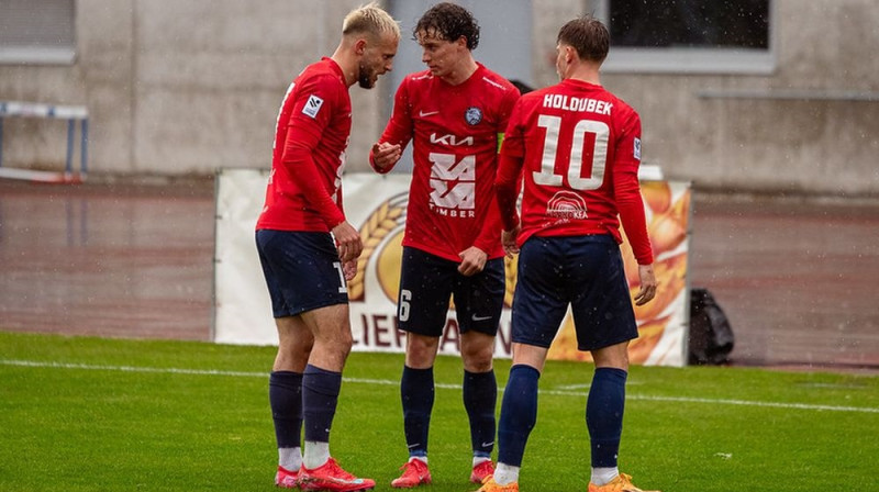 "Jelgavas" futbolisti Foto: Ruslans Antropovs