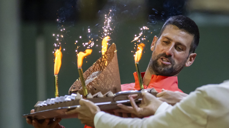 Novaks Džokovičs tiek sveikts dzimšanas dienā. Foto: EPA/Scanpix