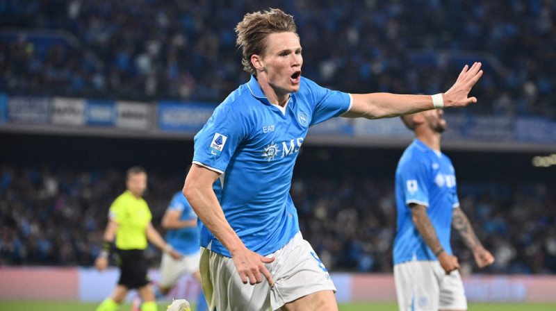 "Napoli" čempiontitulu nodrošinājušo vārtu autros Skots Maktominejs. Foto: AFP/Scanpix