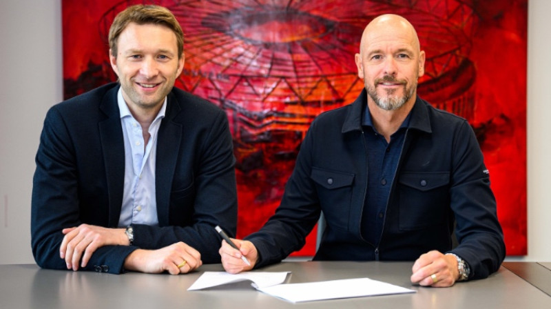 Simons Rolfess un Ēriks ten Hags. Foto: Bayer 04 Leverkusen