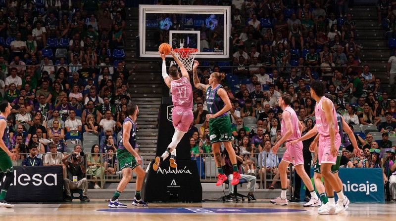 Mirklis no Malagas "Unicaja" un Badalonas "Joventut" spēles. Foto: Club Joventut Badalona