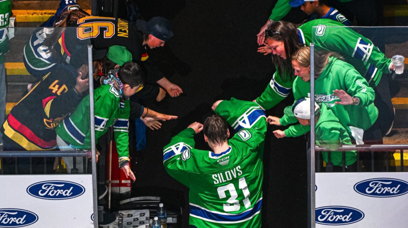 Artūrs Šilovs pēc cīņas. Foto: Abbotsford Canucks