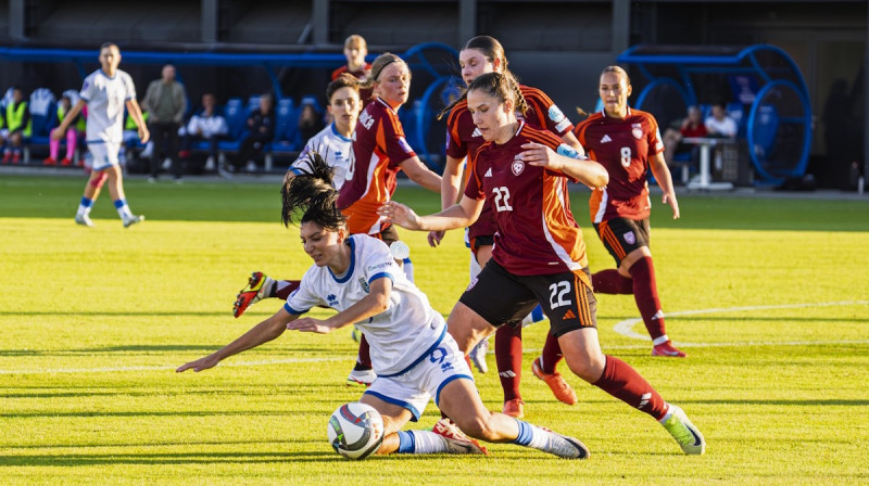 Mirklis no Latvijas un Kosovas izlašu cīņas Rīgā. Foto: LFF
