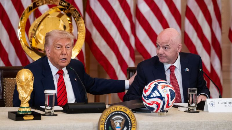 Donalds Tramps un FIFA prezidents Džanni Infantino. Foto: RS/MPI/Capital Pictures/Scanpix