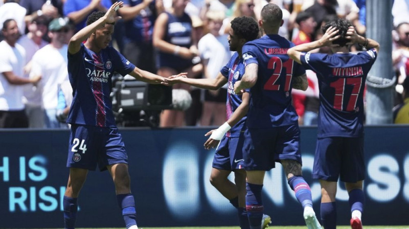 Parīzes "Saint-Germain" futbolisti Foto: AP/Scanpix