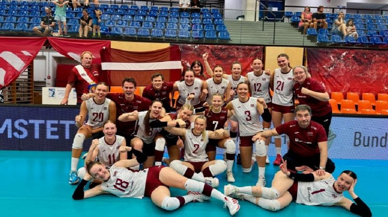 Latvijas komanda. Foto: LVF.