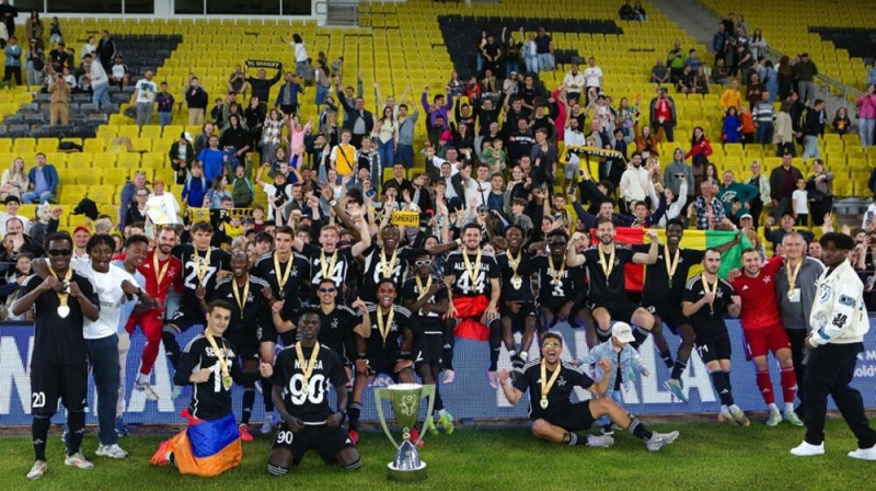 Tiraspoles "Sheriff" komanda pēc triumfa Moldovas kausa izcīņā. Foto: FC Sheriff Tiraspol