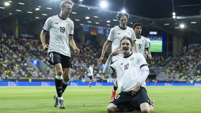 Niks Voltemāde (priekšplānā) pēc vārtu guvuma Eiropas U21 meistarsacīkšu ceturtdaļfinālā. Foto: Beautiful Sports/Imago Images/Scanpix