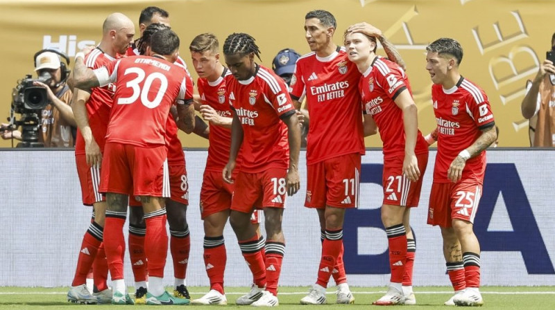 Lisabonas "Benfica" futbolisti: Foto: EPA/Scanpix