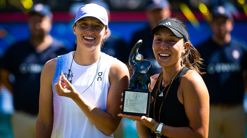 Iga Švjonteka un Džesika Pegula. Foto: Jimmie48 / WTA