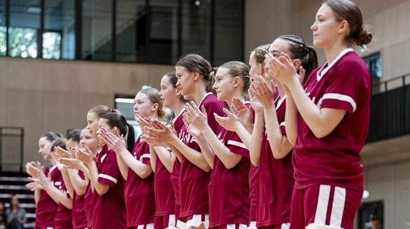 Latvijas U18 valstsvienības basketbolistes. Foto: LBS