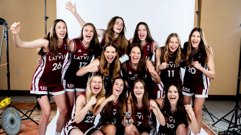 Latvijas U18 meiteņu izlase 2025. gada 4. jūlijā. Foto: FIBA