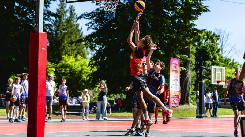 Latvijas Jaunatnes 3x3 basketbola U14 čempionāta spēle Upesciemā. Publicitātes foto