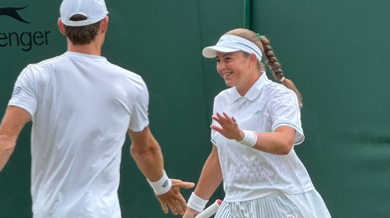 Metjū Ebdens un Aļona Ostapenko. Foto: Elisa Alcoba / Elisse Tennis
