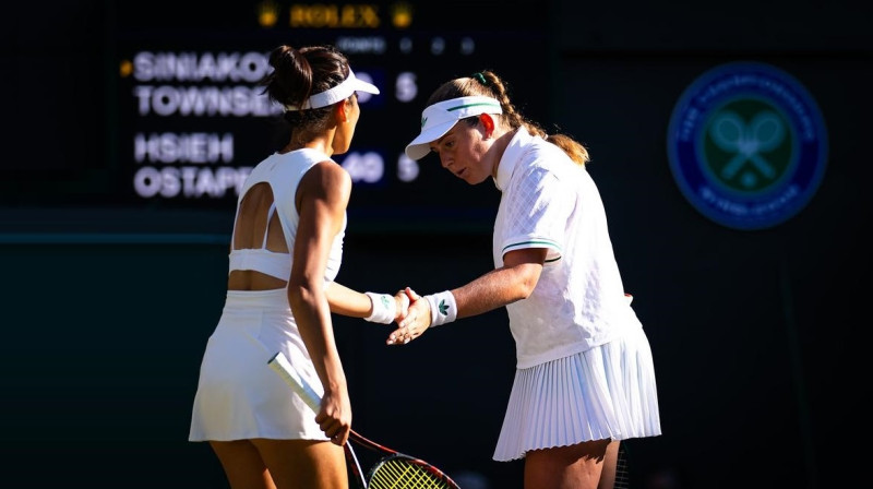 Suvei Šei un Aļona Ostapenko. Foto: Jimmie48 / WTA