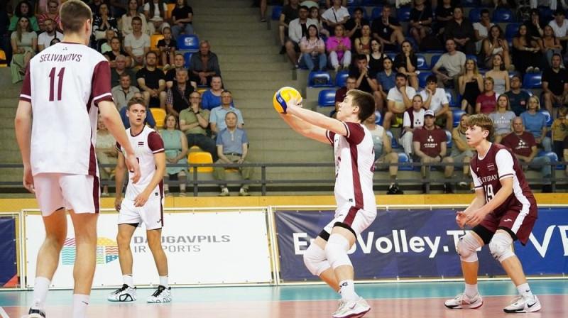 Latvijas U-22 izlases volejbolisti Foto: LVF